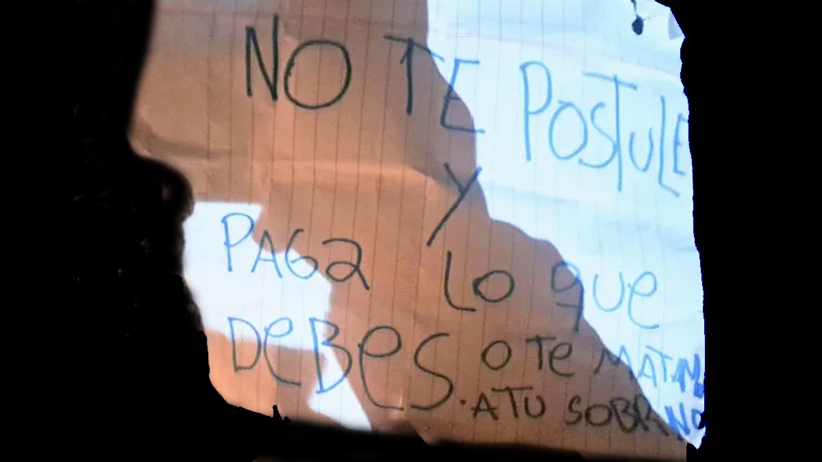 Los atacantes tambi&eacute;n dejaron una amenaza contra un concejal rosarino. (Foto: La Capital)
