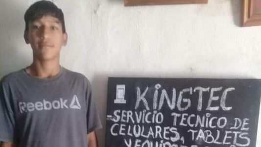 Con 14 años, arregla celulares y tablets, su historia trascendió en Facebook y recibió hasta ayuda de China para su proyecto