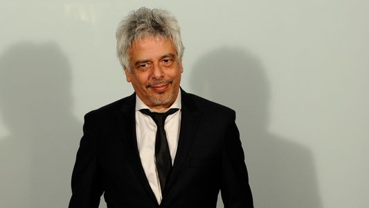 Terror para Bobby Flores: lo golpearon, maniataron y le robaron en un violento asalto