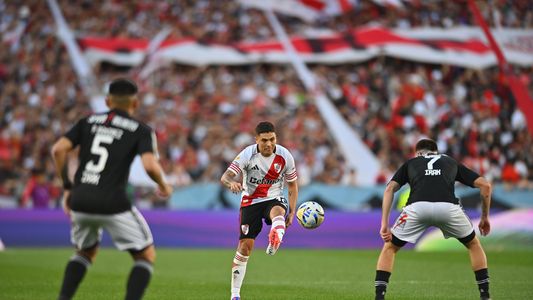 River no pudo con Riestra y perdió en el Monumental