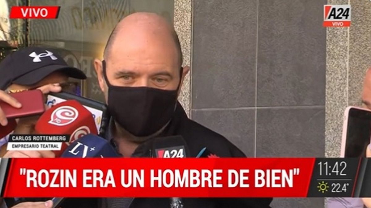 Carlos Rottemberg, empresario teatral, dijo presente en el velatorio del periodista Gerard Roz&iacute;n.&nbsp;
