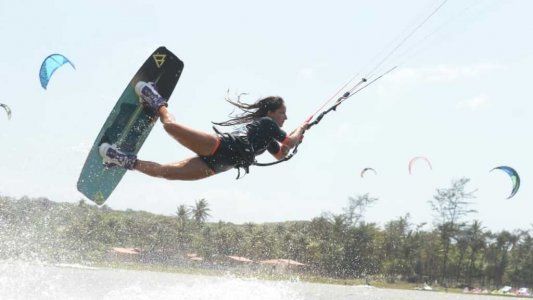 Pía Soboreo es argentina, hace wakeboard cable y está entre las mejores del mundo en el deporte