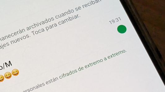 Qué significa el misterioso punto verde en WhatsApp
