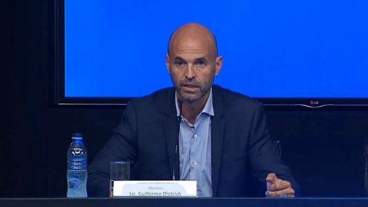 Dietrich criticó la protesta en el tren Sarmiento por la que empleados levantaron los molinetes y los pasajeros viajaron gratis