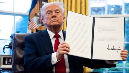 Trump suma un nuevo arancel y acrecienta la guerra comercial internacional, ¿afectará a Argentina?