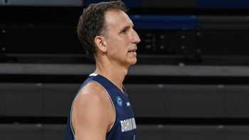 Locura: Pepe Sánchez, con 44 años, volvió a jugar por una ola de COVID-19 en el equipo donde es dirigente y ¡la rompió!