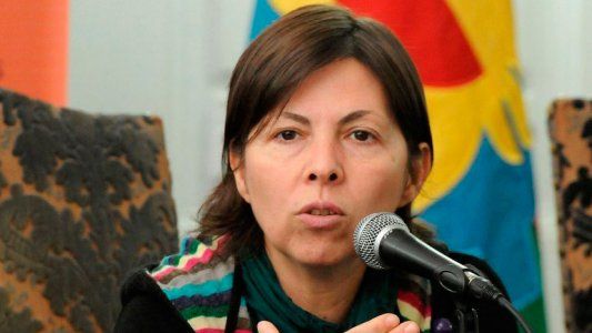 Silvina Batakis, en la mira de los bonistas: Cuando se incendia la casa, ...