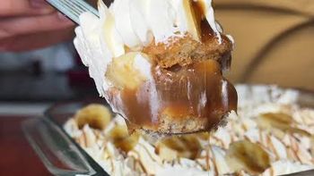 El postre de banana split que se hace con 4 ingredientes y es irresistible