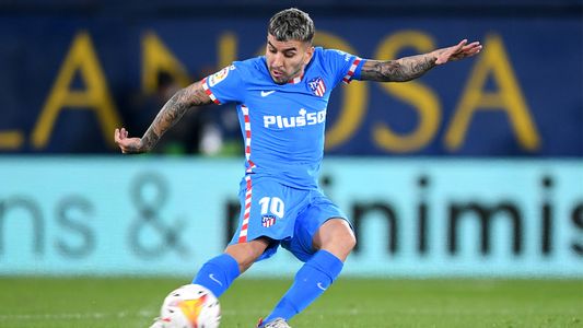 El inolvidable gol de mitad de cancha de Ángel Correa