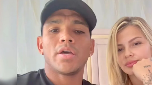 Filtran foto sexual de un futbolista con su esposa