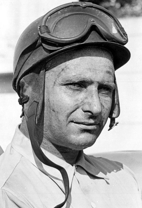 Mercedes-Benz conmemora los 109 años del nacimiento de Juan Manuel Fangio