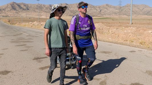 El dramático momento que vive el hincha español que quería llegar caminando al Mundial de Qatar 2022