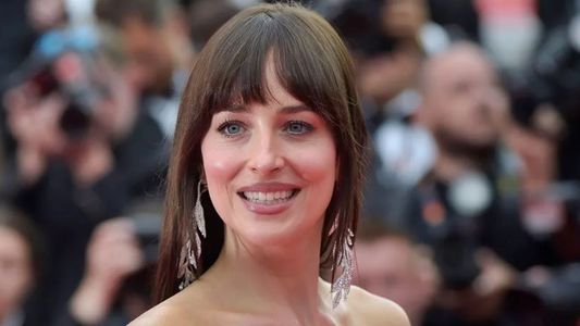 La película romántica que arrasa en Netflix con Dakota Johnson y es la historia de amor más vista