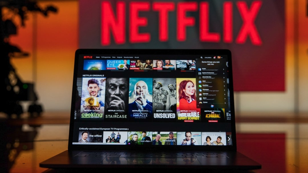 Netflix: la desopilante comedia protagonizada por un ex James Bond