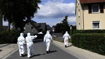 Alemania sufre un rebrote de 1500 casos de COVID-19 y pone a una región en aislamiento