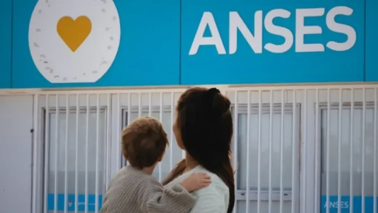 AUH, AUE y SUAF: ANSES paga hasta $200 mil extras a...