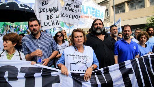 Docentes bonaerenses ratificaron el paro de 72 horas desde el lunes, a la espera de la conciliación obligatoria