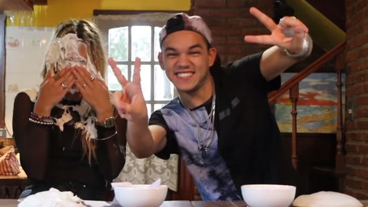 Marian y Brian a los tortazos en un juego de preguntas y respuestas