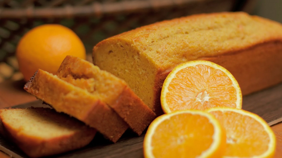Para el budin mezclar todos los ingredientes dentro de un bowl hasta obtener una masa homogénea