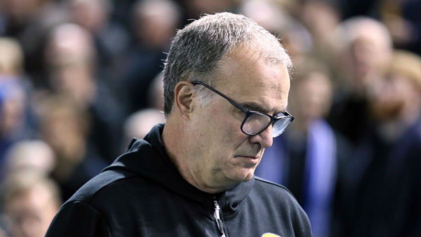 El Leeds de Bielsa perdió, pero terminará el año como líder de la Segunda División