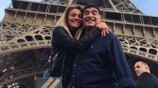Rocío Oliva estaría embarazada y Diego Maradona sería padre por sexta vez