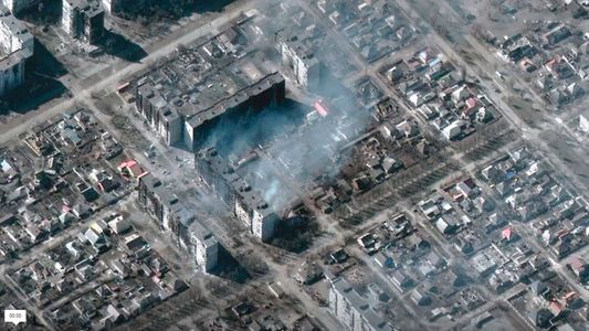 El antes y el después de Mariúpol: la ciudad portuaria de Ucrania que Vladimir Putin convirtió en cenizas