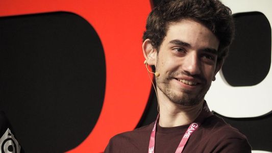 Es argentino y creó Decentraland, uno de los metaversos más importantes del mundo
