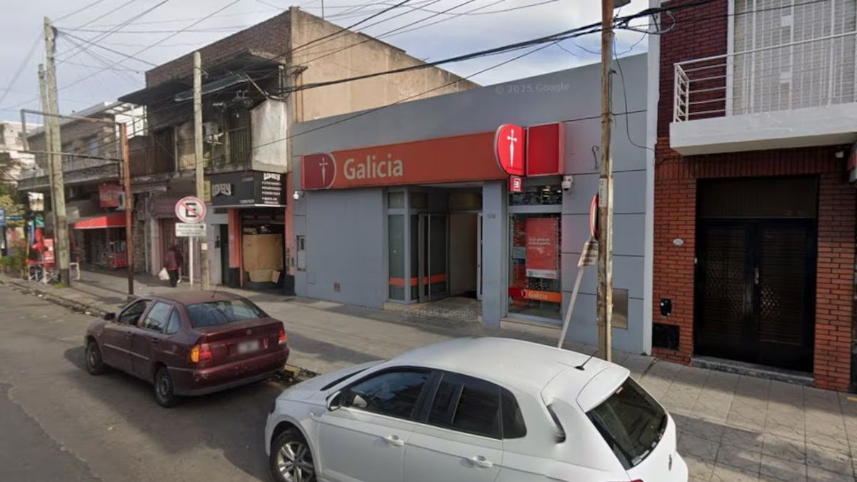 Tres delincuentes protagonizaron un intento de robo armado en una sucursal bancaria de Ramos Mejía