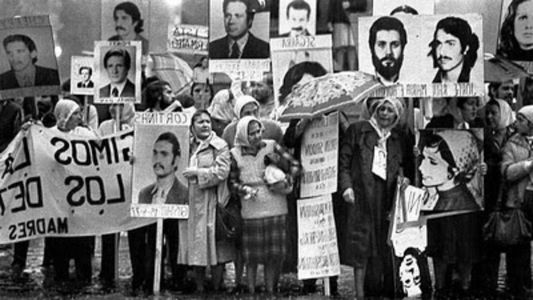 Madres de Plaza de Mayo: 45 años de la primera ronda y el día que Astiz se infiltró para marcarlas