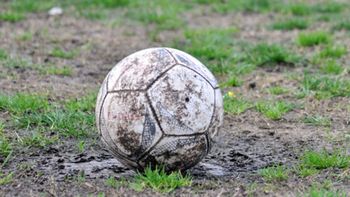 jugaban al futbol y termino en tragedia: un adolescente murio tras ser apunalado por otro joven de 13 anos jugaban al futbol y termino en tragedia: un adolescente murio tras ser apunalado por otro joven de 13 anos