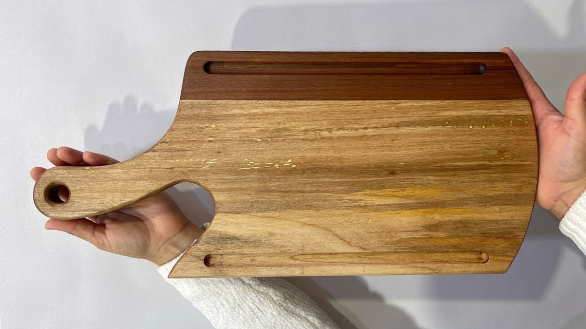 Reciclá la tabla de madera de tu cocina que ya está muy vieja y convertila en esta fabulosa idea.