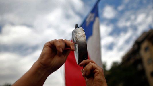 Chile: después de una semana, anuncian el fin del toque de queda en Santiago