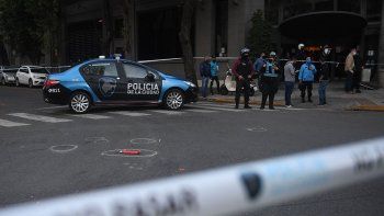 Video: así fue el ataque al oficial de la policía que fue asesinado a puñaladas en Palermo