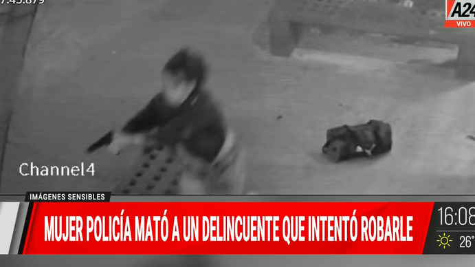 Video: una policía de la Federal mató a un hombre que le robó el celular cuando esperaba el colectivo