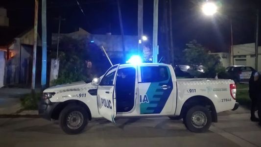 Dramático episodio: agredió violentamente a su pareja con su hijo en brazos