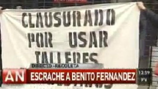 Escrachan local de Benito Fernández