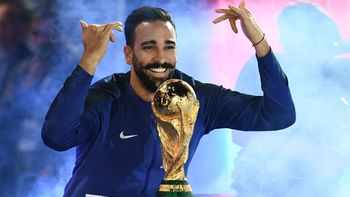 Adil Rami fue campeón con Francia en Rusia 2018 y realizó fuertes declaraciones contra el Dibu Martínez.&nbsp;