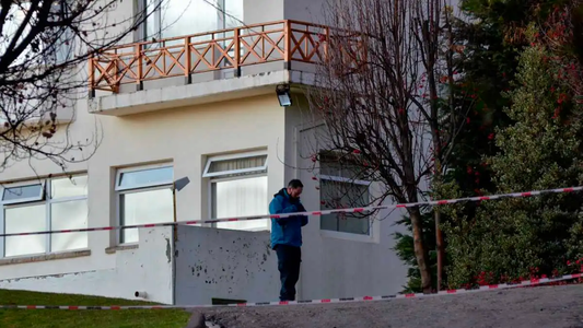 Alud en un hotel de Bariloche: quiénes son las dos personas que aún permanecen enterradas bajo el lodo