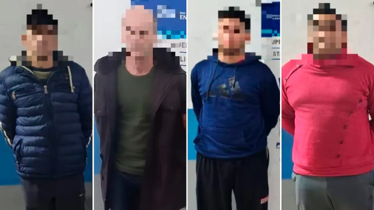 Los cuatro acusados de ejecutar un ataque con &aacute;cido contra la mujer en la localidad de Pablo Podest&aacute;. (Foto: Polic&iacute;a)