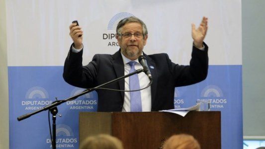 Tras la polémica por el protocolo del aborto, renunció el secretario de Salud Adolfo Rubinstein