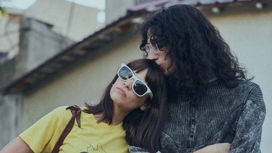 Quién es la actriz que hace de Fabiana Cantilo en la serie de Netflix sobre Fito Páez y ENAMORA A TODOS