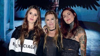 Mica Tinelli se molestó y les contestó a quienes la critican por no hablar de la salud de su mamá