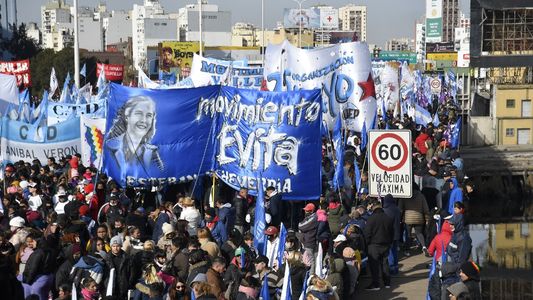 Organizaciones sociales cortan el Puente Pueyrredón a 20 años del crimen de Kosteki y Santillán