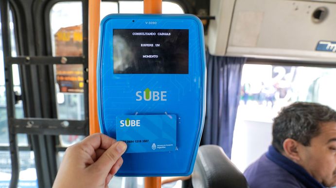 Boleto estudiantil 2024 en CABA: cómo tramitar el beneficio en la tarjeta SUBE para viajar gratis