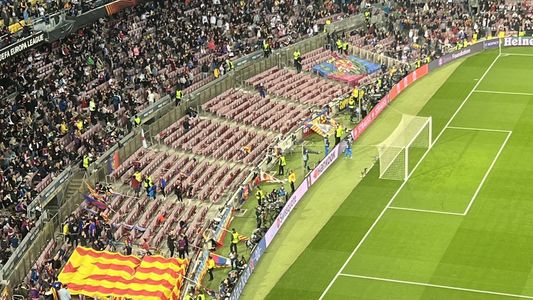 ¿Abandonaron? Los hinchas del Barcelona se fueron de la cancha en medio del partido