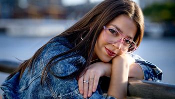 Juariu anunció que está embarazada y vivió el momento más emotivo con sus compañeros