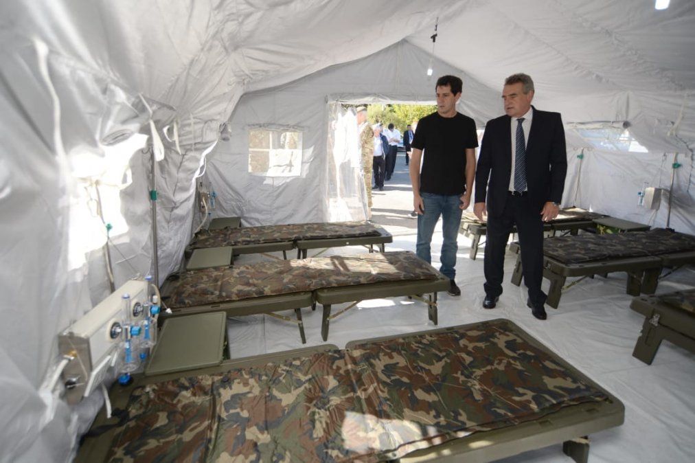 Preparan hospitales para el pico de la pandemia: el Gobierno dice que duplicó la capacidad instalada en terapia intensiva