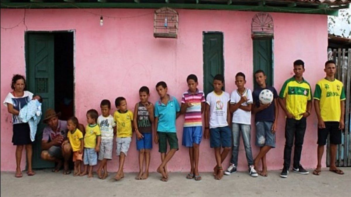 Tiene 14 hijos varones, todos con el nombre de un jugador que empieza con la R y uno de ellos se llama Riquelme