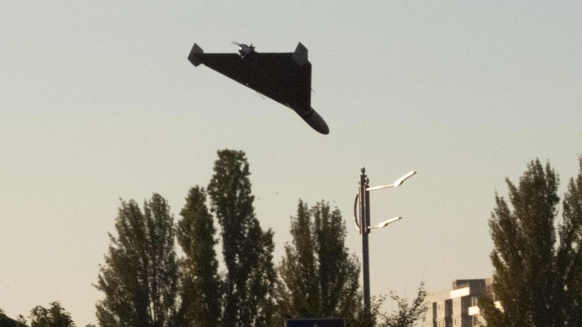 Un drone enviado por Rusia a punto de estrellarse sobre la capital de Ucrania (Foto: Gentileza Daily Telegraph)
