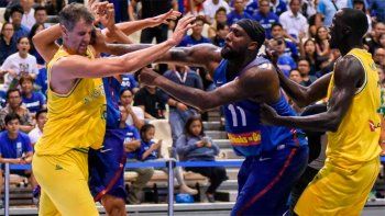 Hecatombe, deblacle total: guerra campal en un partido de básquetbol